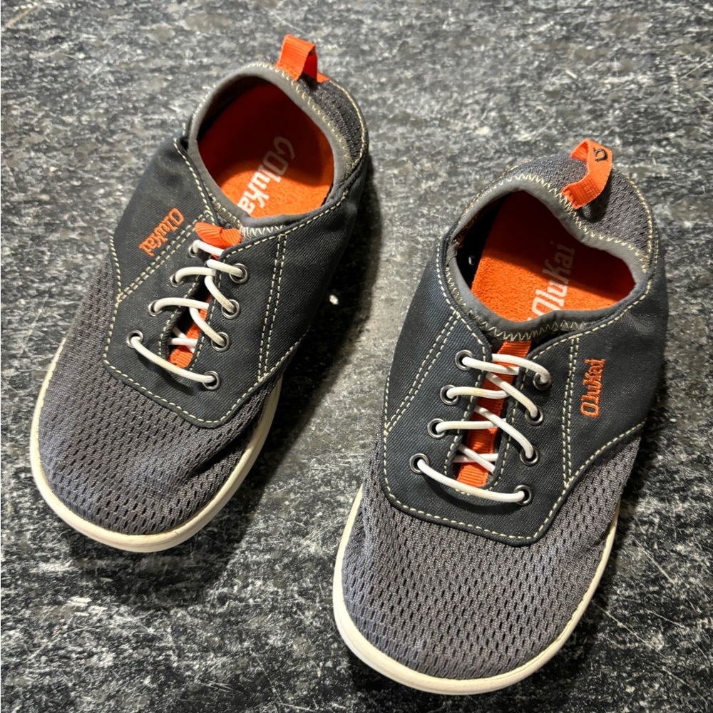 OluKai Kids' Charcoal and Tangerine Sneakers